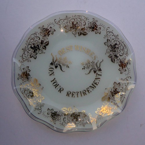 Glass celebration plate "Best wishes on your Retirement"